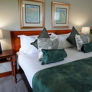 Suite met een Queen Size Bed